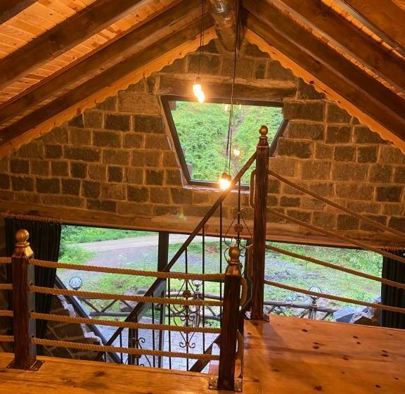 デラックスの４人部屋, Elavina Suit Bungalov