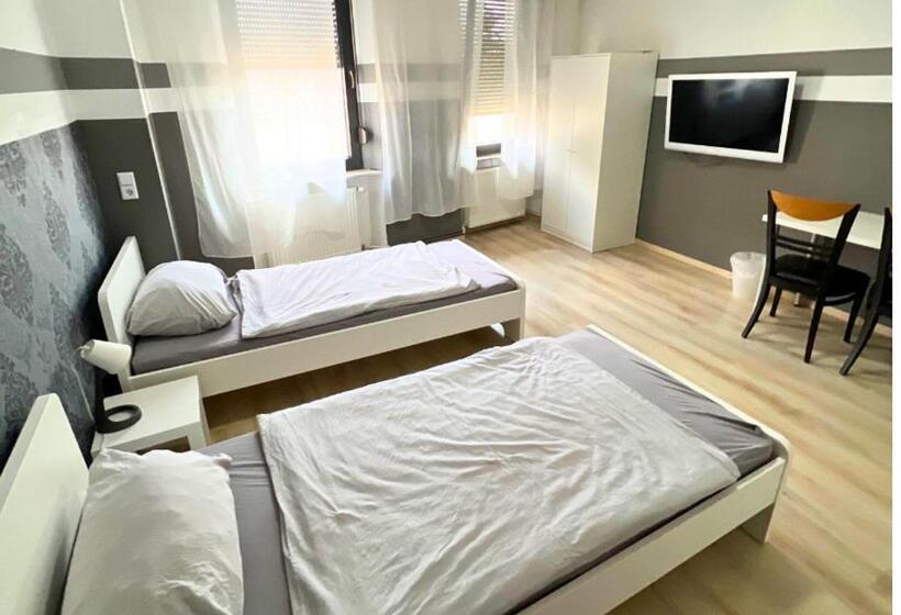 Трехместный Номер Стандарт Совместная Ванная, 4rent Apartments   Boardinghouse