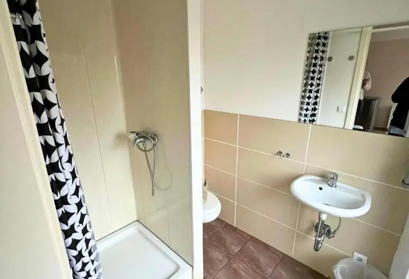 スタンダードルーム, 4rent Apartments   Boardinghouse