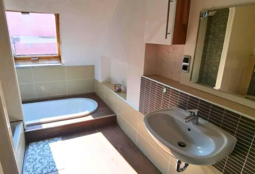 バス共有のスタンダードルーム, 4rent Apartments   Boardinghouse