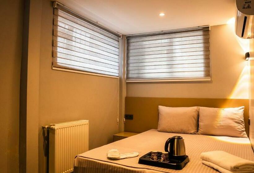 Camera Economy, Ck Palace