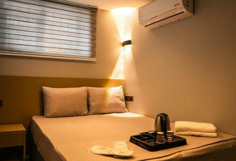 Camera Economy, Ck Palace