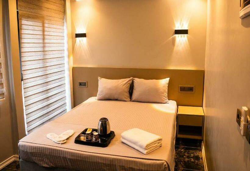 Camera Standard con Balcone, Ck Palace