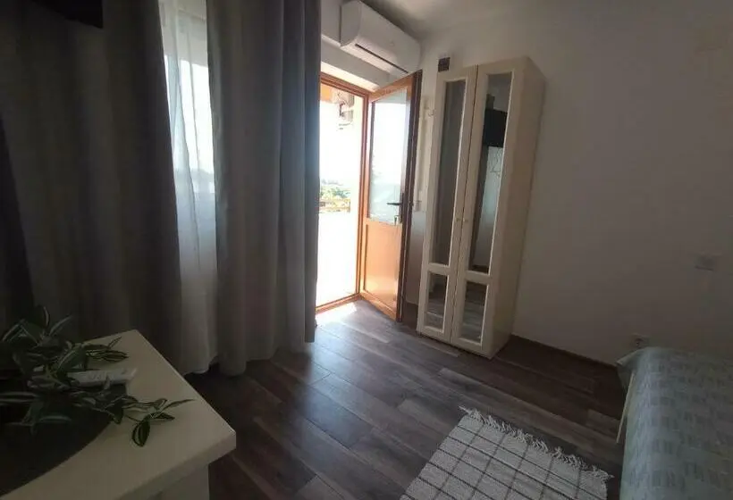 اتاق استاندارد, Pestele Ca Odinioară