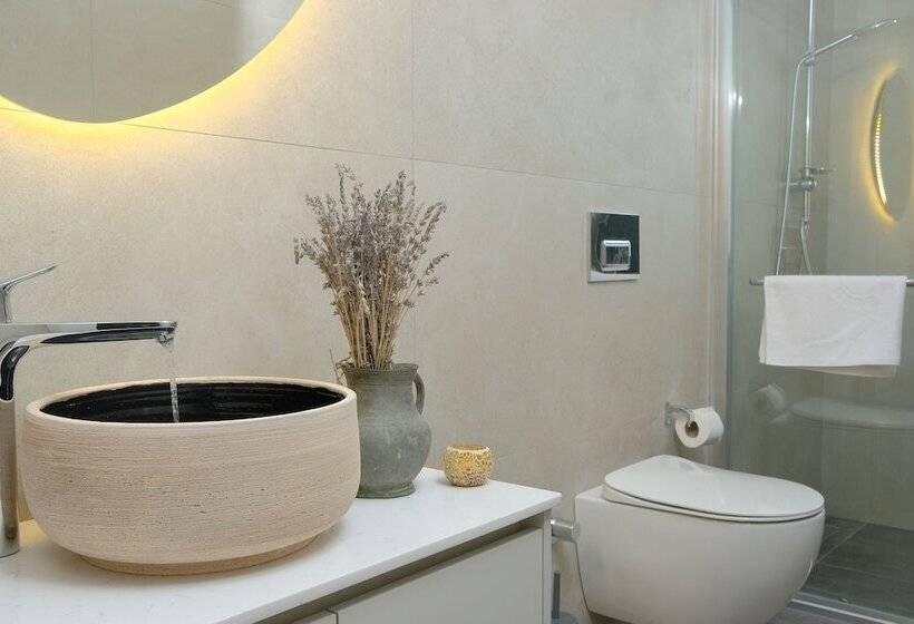 סוויטה, Kaktus Suites