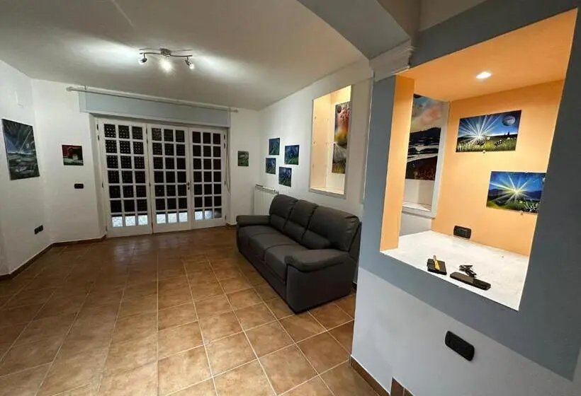 اتاق استاندارد با چشم‌انداز باغ, House Gallery