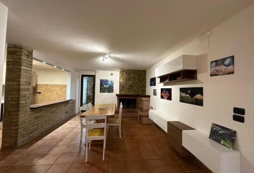 اتاق استاندارد با چشم‌انداز باغ, House Gallery