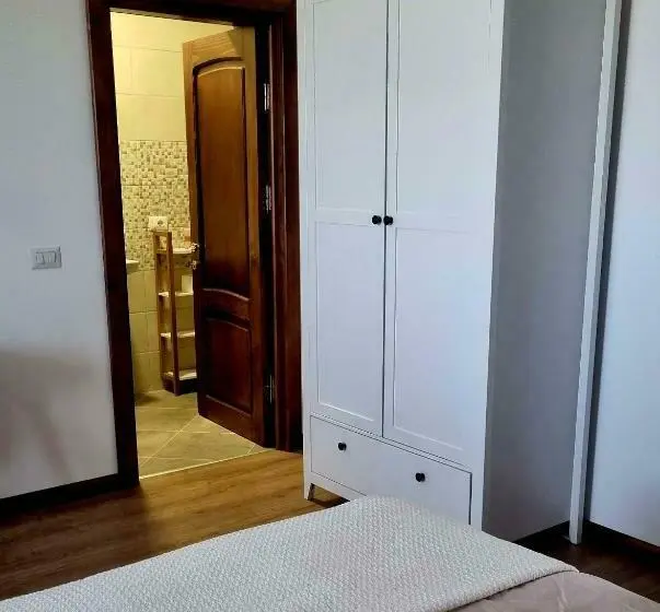 Quarto standart vista jardim, Denisa House