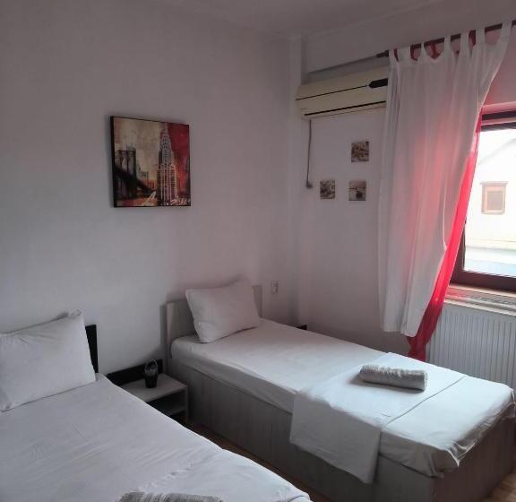 스탠다드 룸 가든 전망, Vila Gherghisan