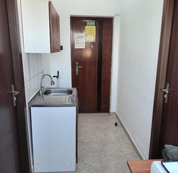 스위트, Vila Gherghisan