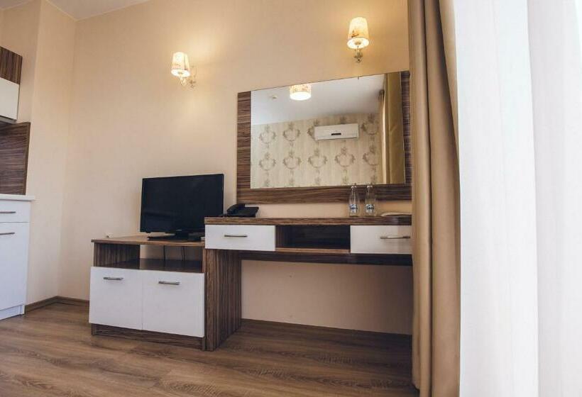 标准间, Avenue Deluxe