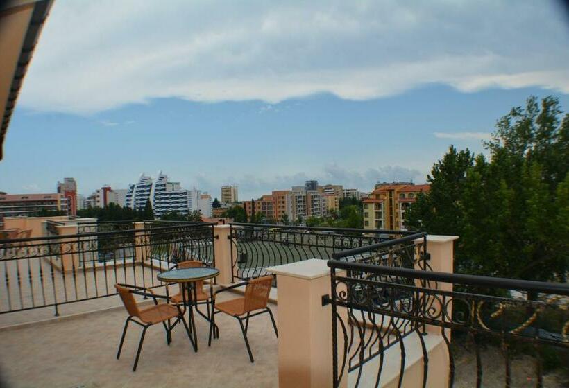 标准间, Avenue Deluxe