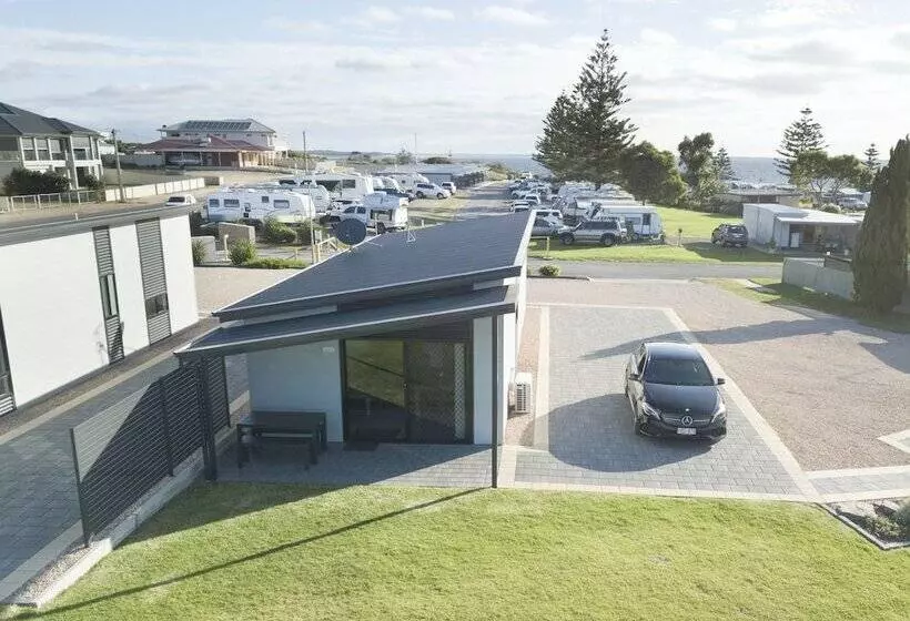 スリーベッドルーム　ヴィラ, Big4 Port Hughes Holiday Park