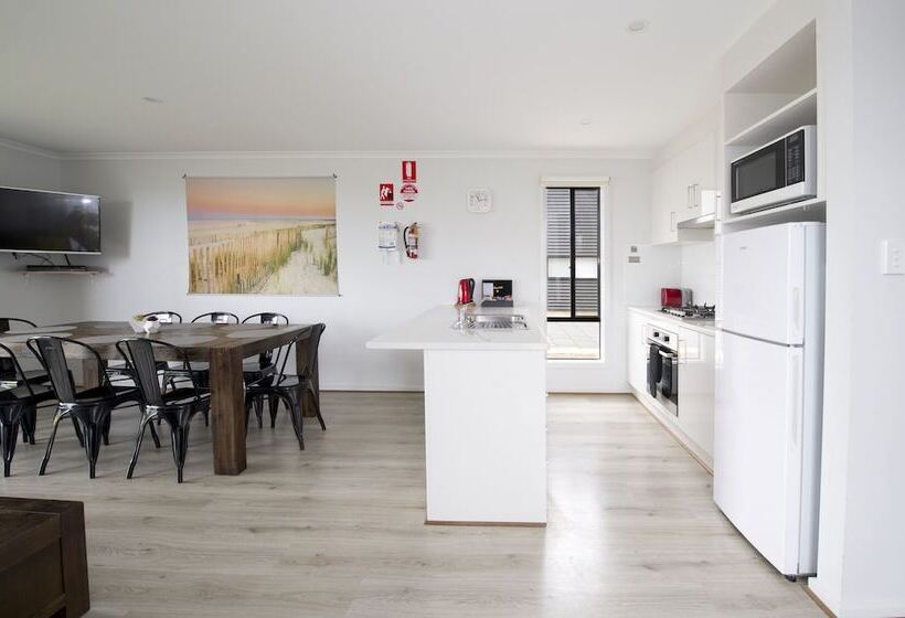 スリーベッドルーム　ヴィラ, Big4 Port Hughes Holiday Park