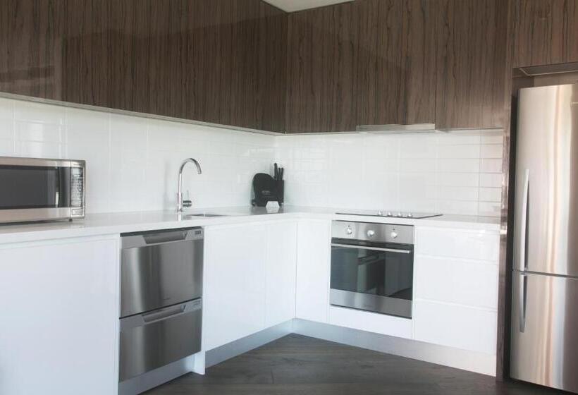 سوییت با چشمانداز دریا, Bondi 38 Serviced Apartments