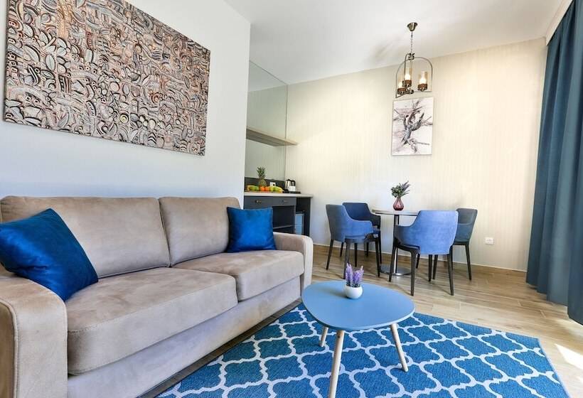 سوییت اجرایی, Harmony by Aycon