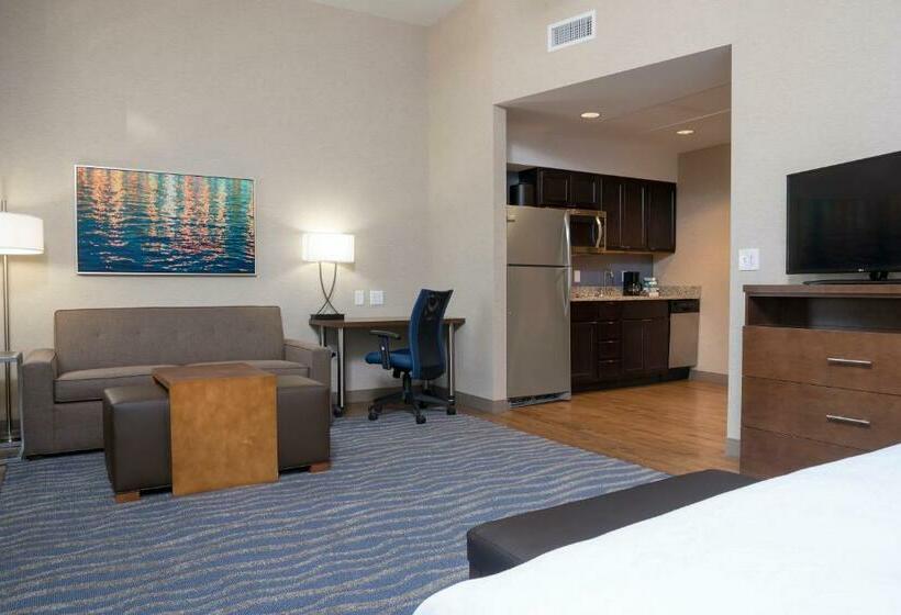 Люкс Deluxe Кровать Кинг, Homewood Suites By Hilton Grand Rapids Downtown