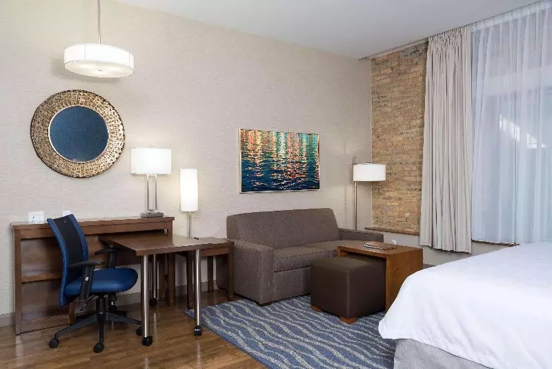 キングサイドベッドのスタンダードワンルーム, Homewood Suites By Hilton Grand Rapids Downtown