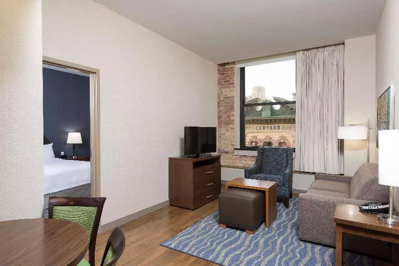 キングサイズベッドのスイートルーム, Homewood Suites By Hilton Grand Rapids Downtown