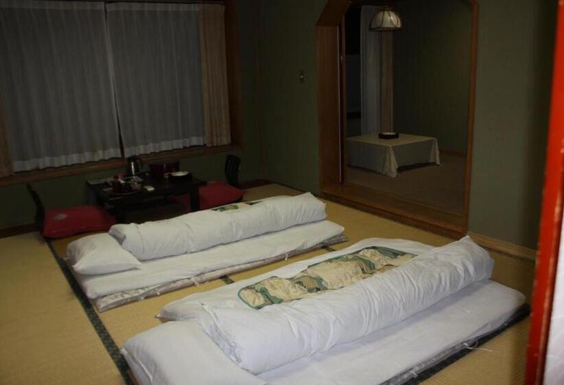 غرفة قياسية ثلاثية, Irodori Koyo