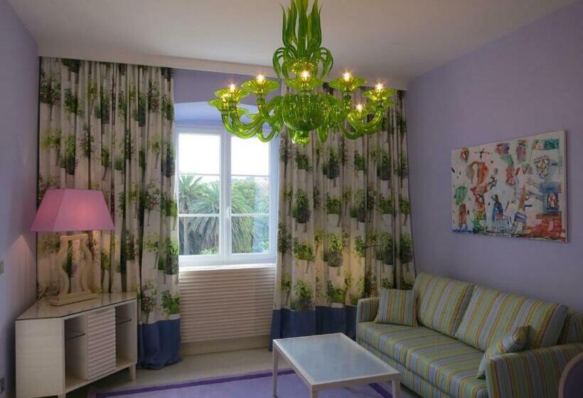 جناح ديلوكس, Lemongarden  Adults Only