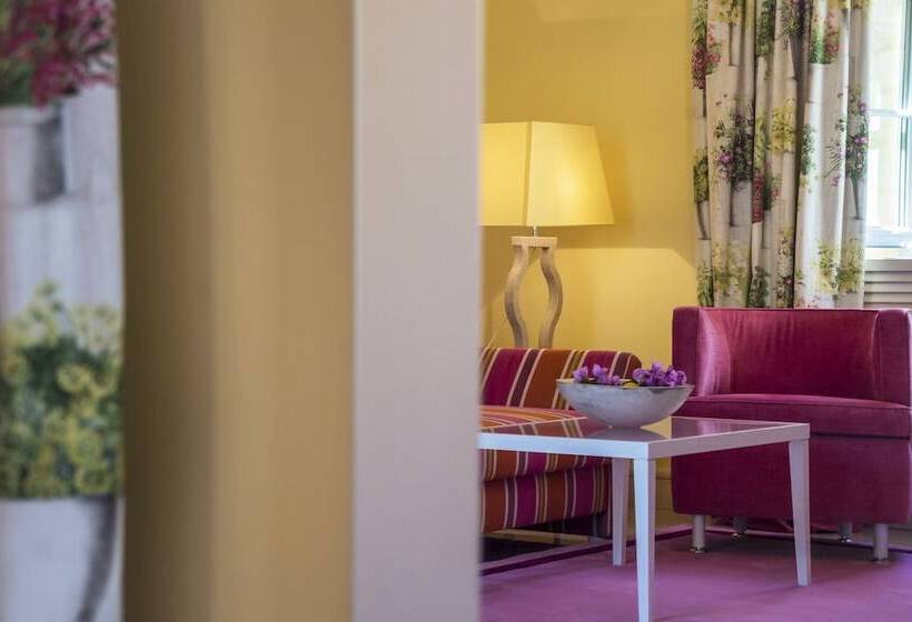 جناح ديلوكس, Lemongarden  Adults Only