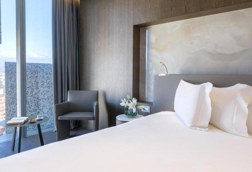 סוויטה, Maritim Hotel Plaza Tirana