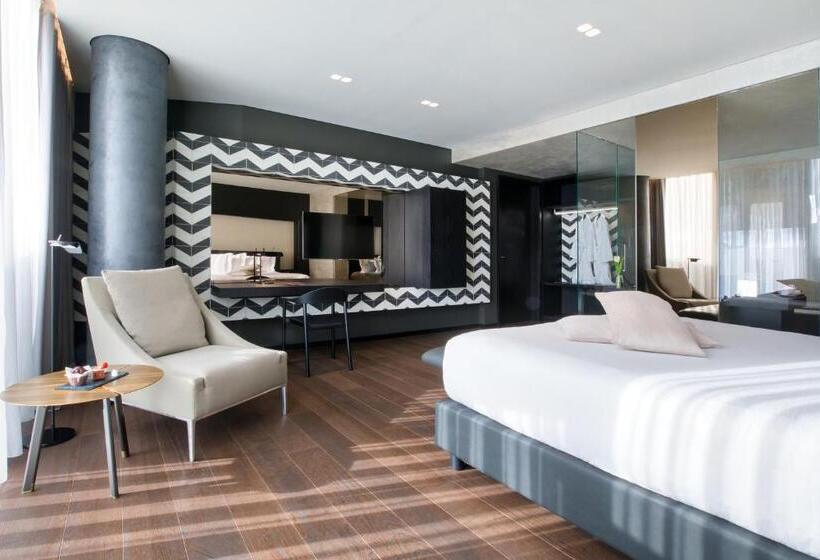 חדר סופריור נוף לעיר, Maritim Hotel Plaza Tirana