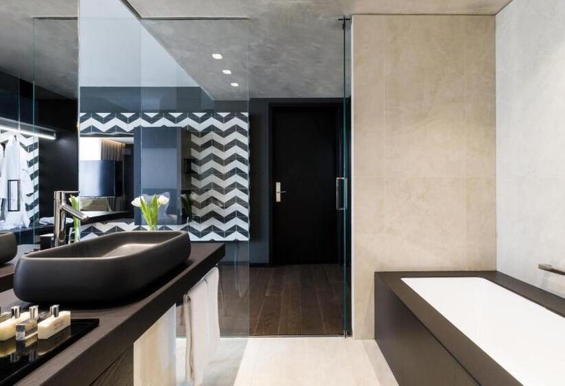 חדר סופריור נוף לעיר, Maritim Hotel Plaza Tirana