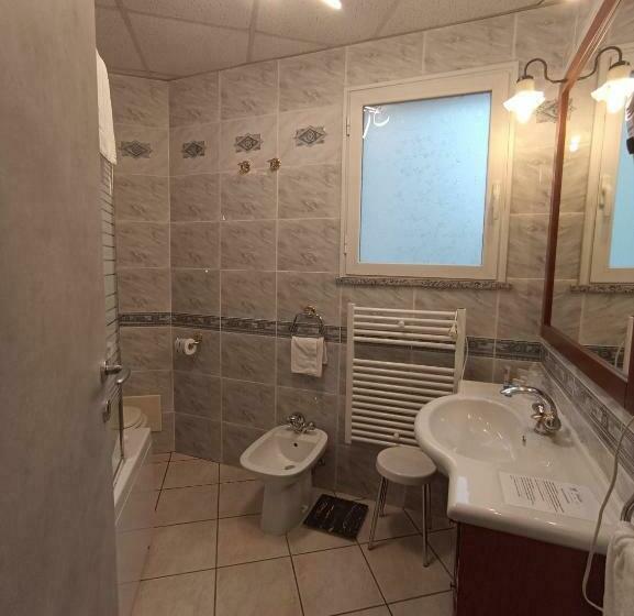 جناح جونيور, Palladium