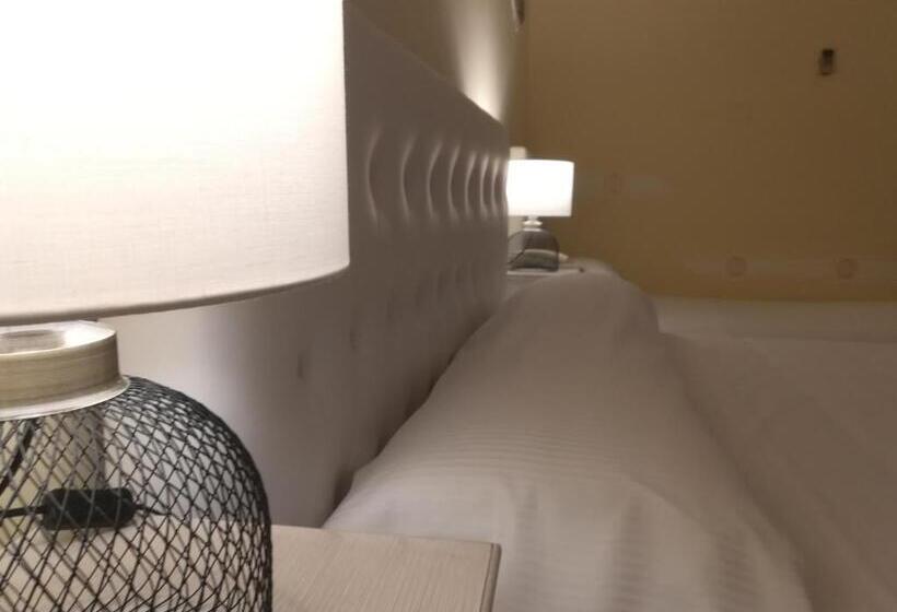 غرفة قياسية ثلاثية, Palladium