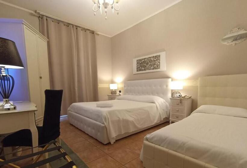 غرفة قياسية ثلاثية, Palladium