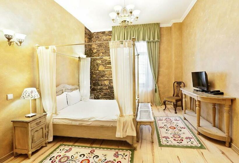 Quarto Deluxe, Regal 1880