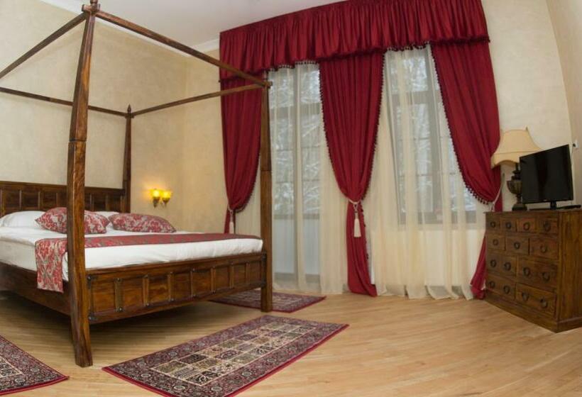 Quarto Deluxe, Regal 1880
