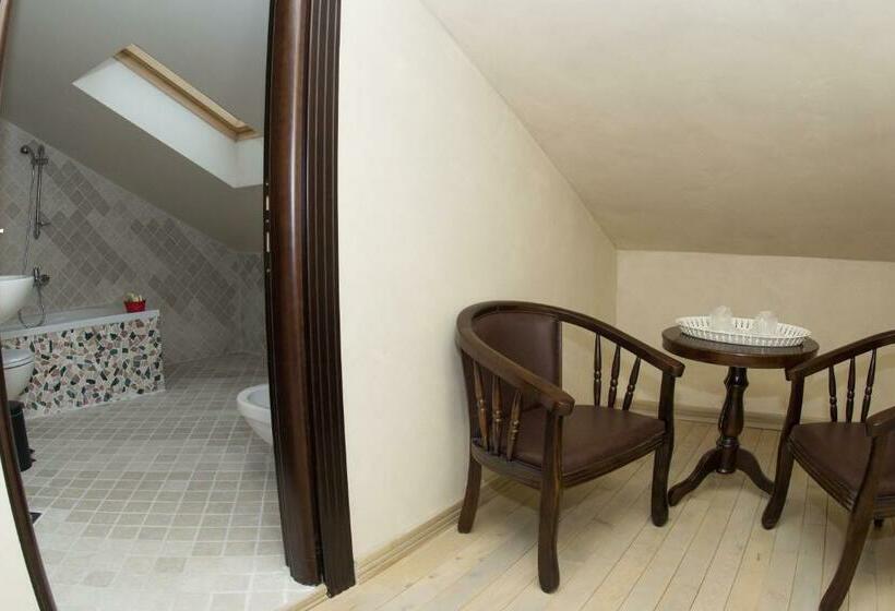 Номер Deluxe, Regal 1880