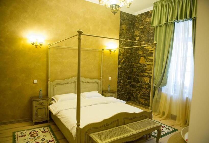 디럭스 룸, Regal 1880