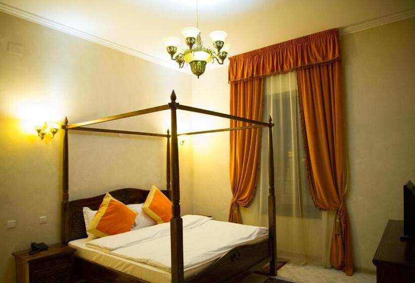 Номер Deluxe, Regal 1880