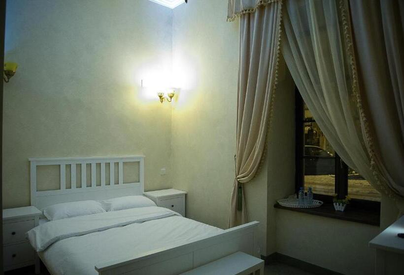 Quarto Estandar, Regal 1880