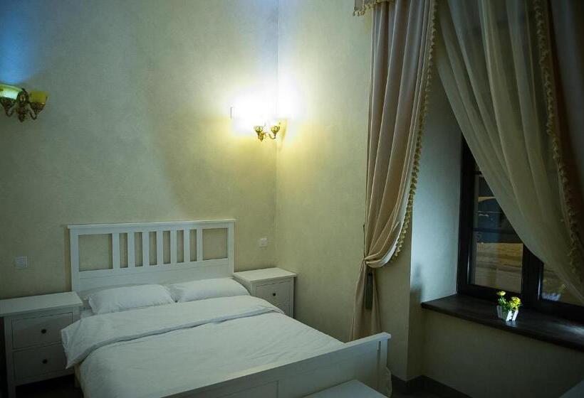 Quarto Estandar Individual, Regal 1880