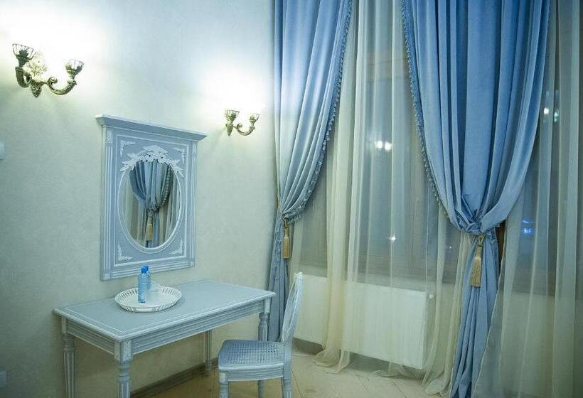 Полулюкс, Regal 1880