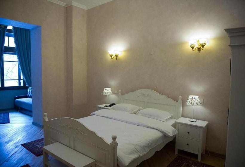 Полулюкс, Regal 1880