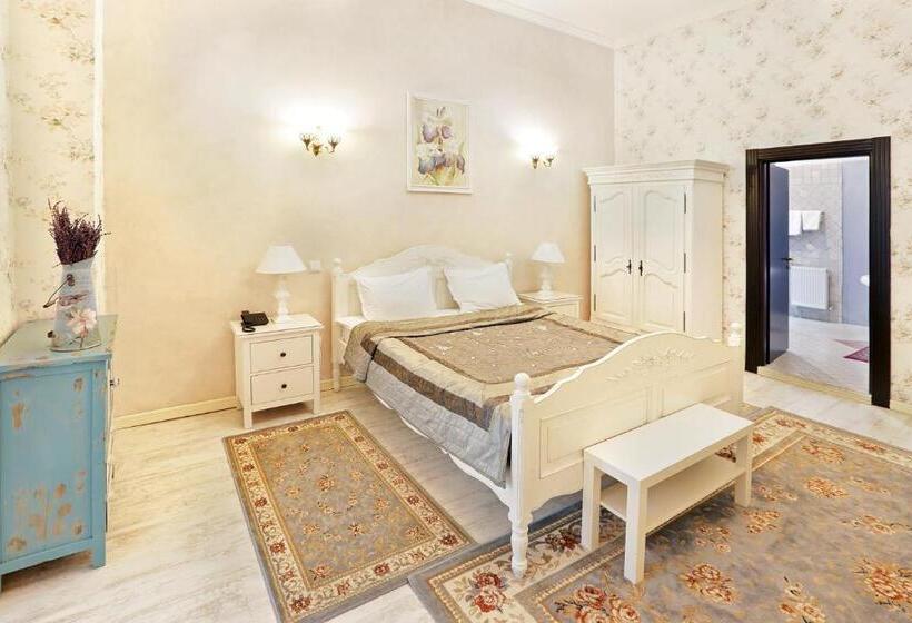 Полулюкс, Regal 1880