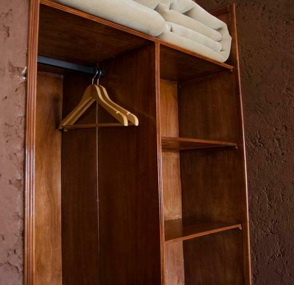 اتاق استاندارد سه نفره, Samka