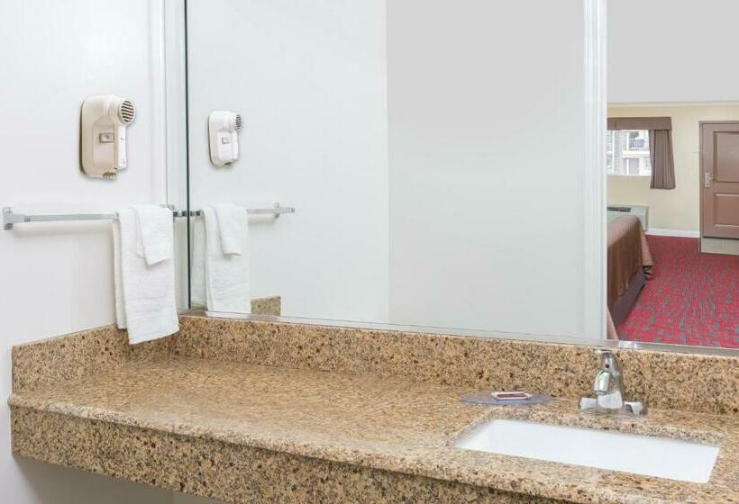 חדר סטנדרט עם מיטת קינג, Travelodge Inn & Suites By Wyndham Bell Los Angeles Area