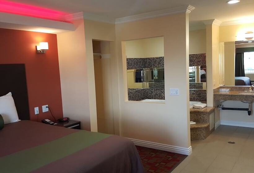 סוויטה, Travelodge Inn & Suites By Wyndham Bell Los Angeles Area