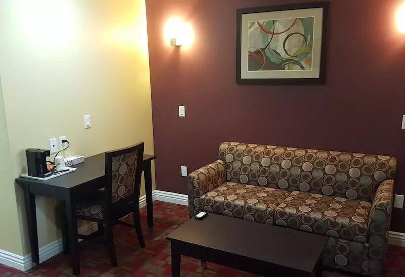 Sviitti, Travelodge Inn & Suites By Wyndham Bell Los Angeles Area