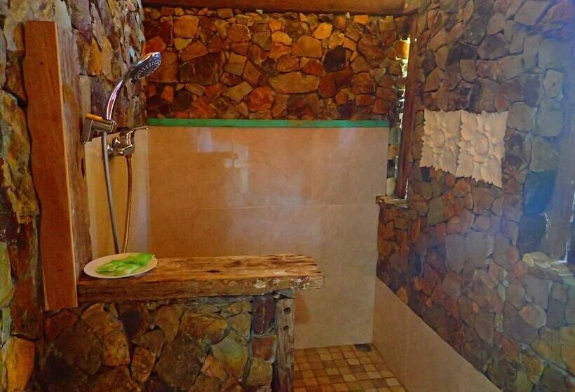 프리미엄 방갈로, Waecicu Eden Beach