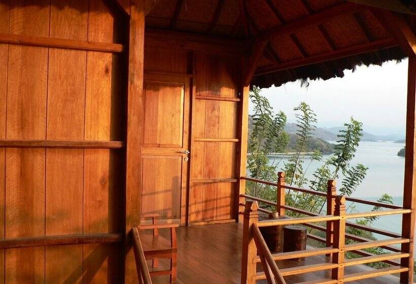 프리미엄 방갈로, Waecicu Eden Beach