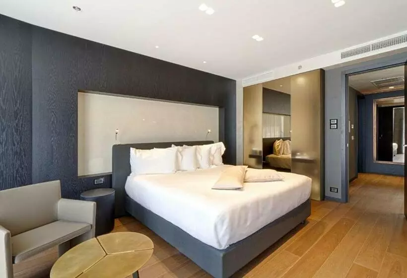 اتاق استاندارد, Maritim Hotel Plaza Tirana
