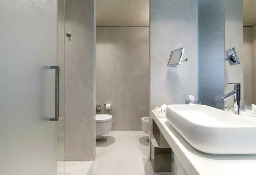 اتاق استاندارد, Maritim Hotel Plaza Tirana